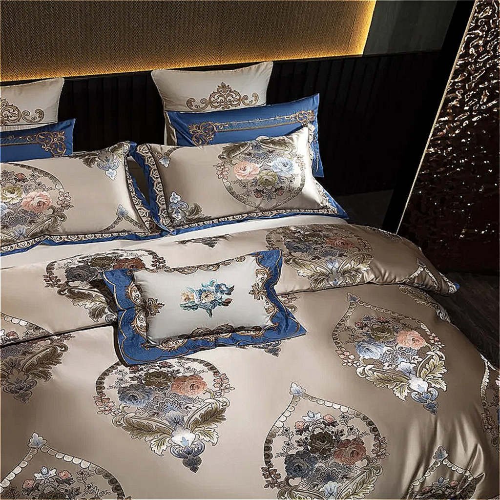 Luxury Egyptian cotton baroque bedding, gold medallion pattern quilted satin duvet cover