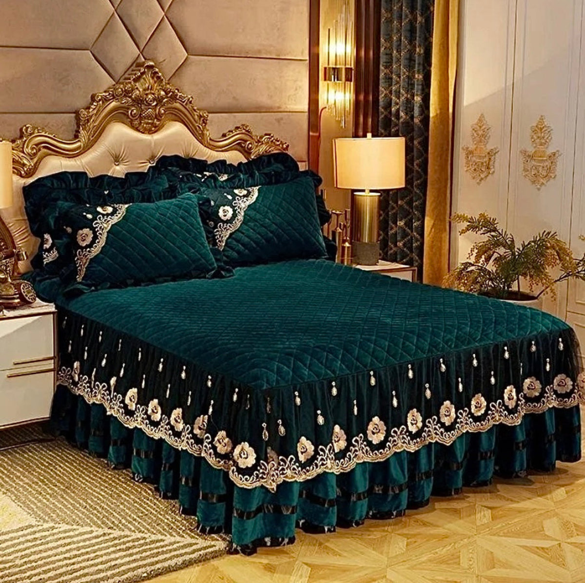 Velvet emerald green ruffled duvet cover set with decorative embroidery, cozy fleece bedding for luxury bedrooms LINKORI
