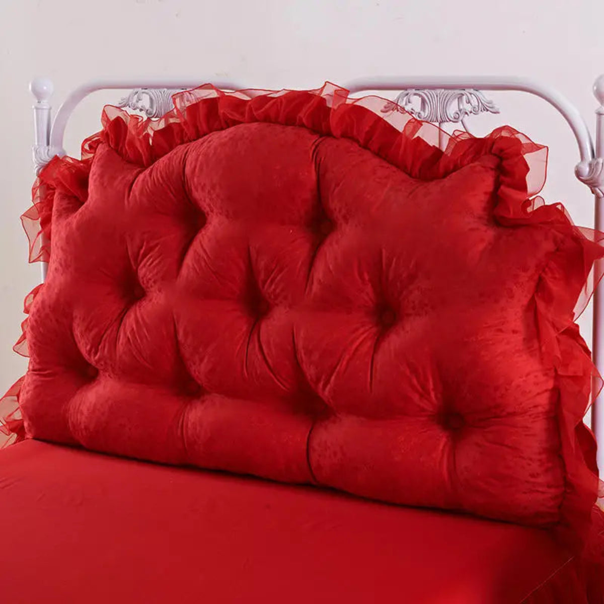 Red ruffle bedspread look — sculptural ruffled bed skirt + lace details, 100% cotton twill 600TC, romantic bedroom decor, shabby-chic & French country style | LINKORI Racelet Red room view