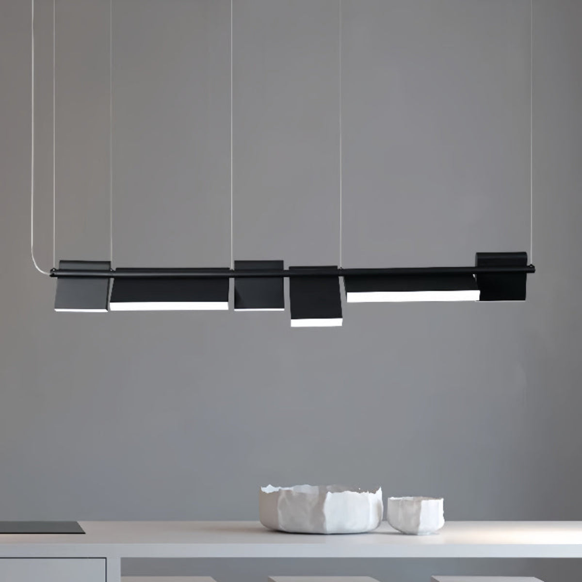 White modern kitchen island chandelier – adjustable black modular 6-panel LED pendant light for minimalist interiors and contemporary kitchens | LINKORI MODULQ BLACK LINE.