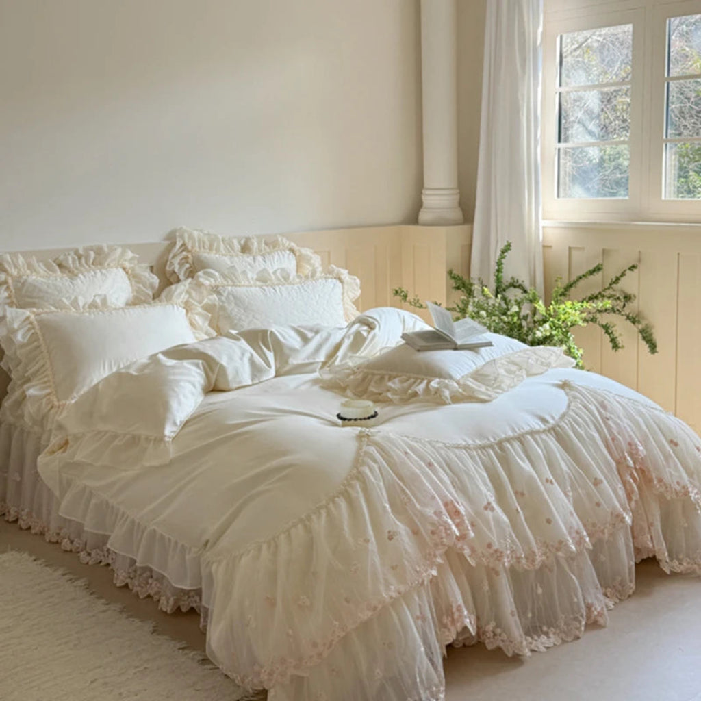 Ivory cottagecore lace bedding, 100% cotton 600TC, full 4-piece set with quilted bedspread and lace trim — LINKORI Aurace White
