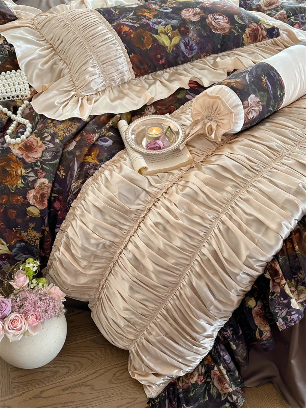 Glossy beige shimmer ruffles layered over vintage floral duvet cover, 1000TC Egyptian cotton bedding – LINKORI Roselace