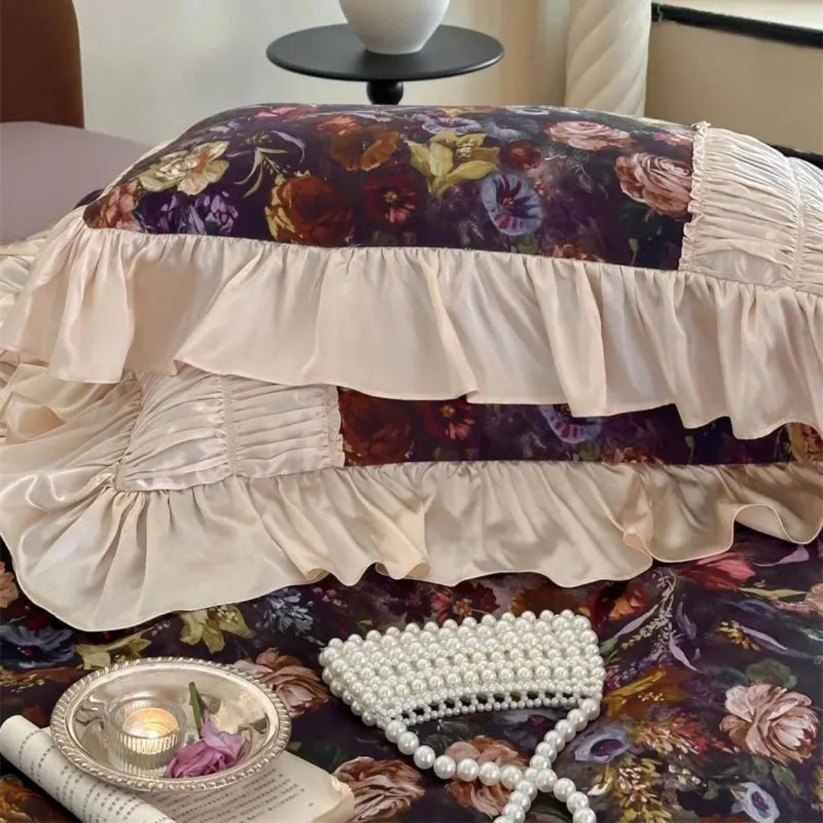 Vintage bedroom styling with floral duvet and beige ruffled lace pillows, grandmillennial romantic bedding – LINKORI Roselace