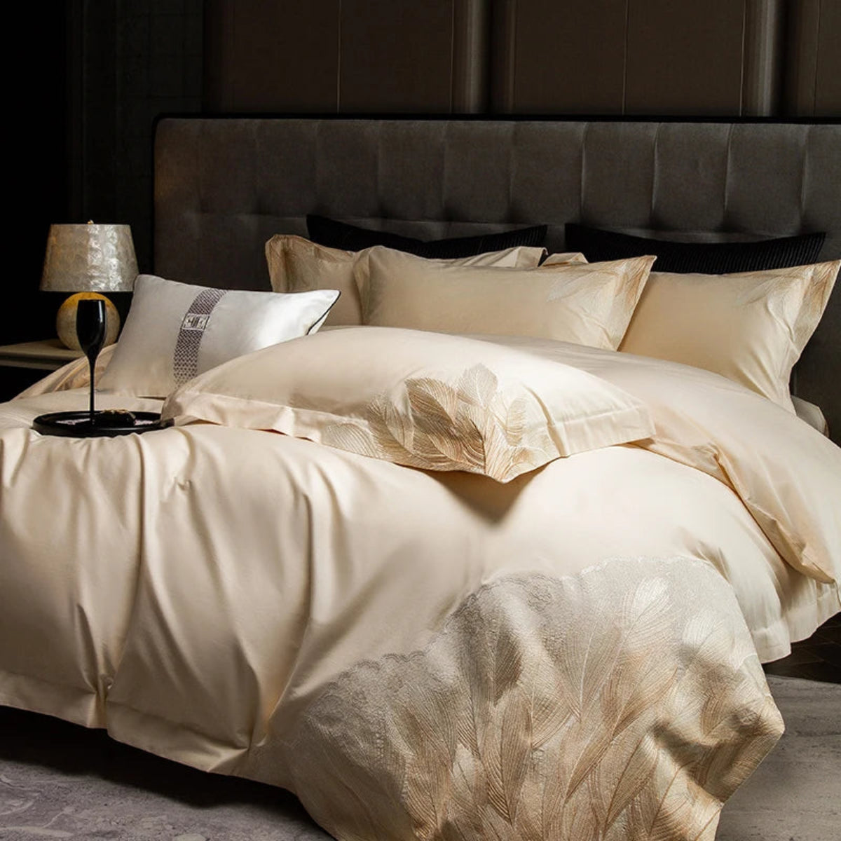 Gold duvet cover set with gold feather embroidery, 100% Egyptian cotton set 4-piece for elegant bedroom – LINKORI Feather