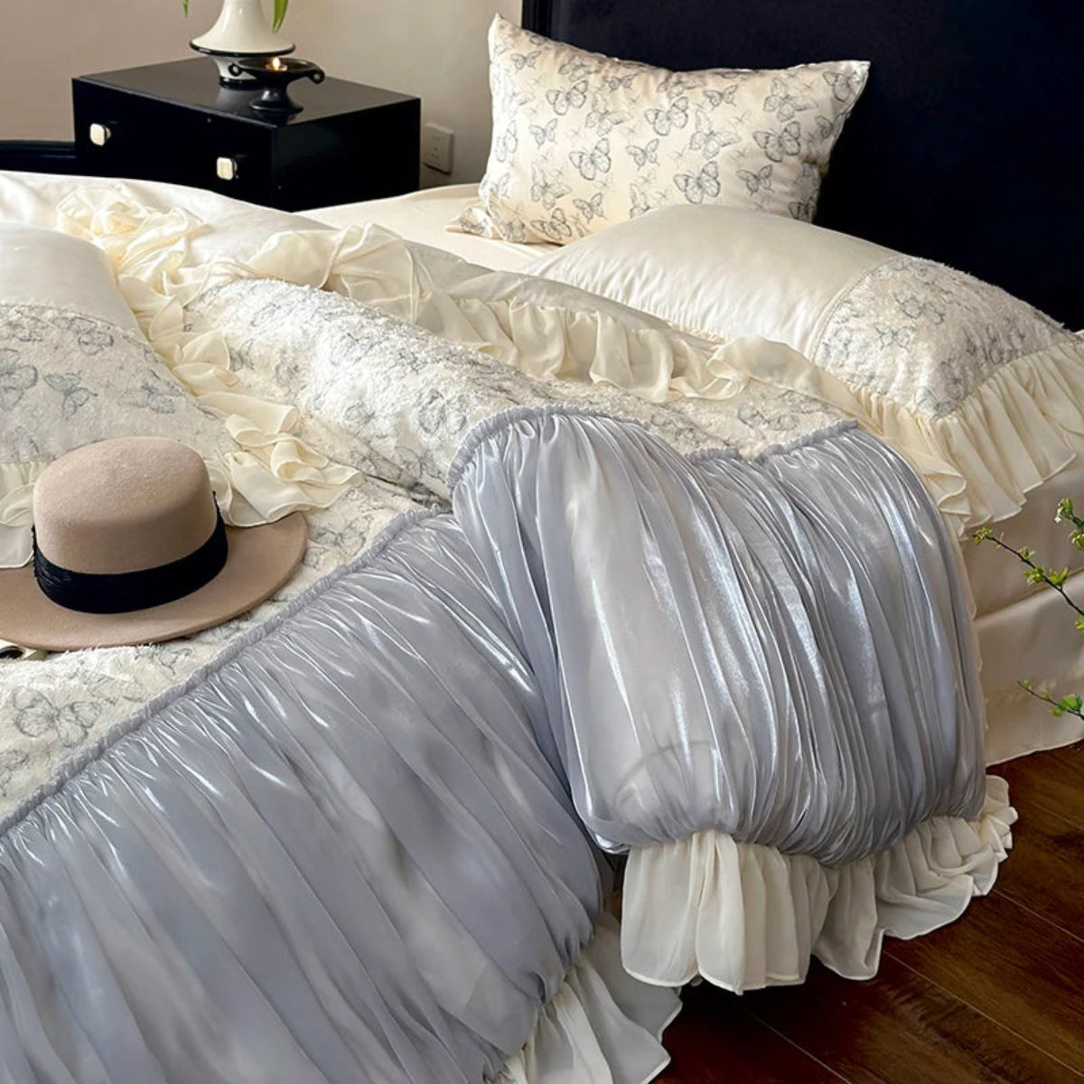 Ivory butterfly & blue lace ruffled bedding, shimmer duvet cover set in cottagecore bedroom – LINKORI Bluxelace