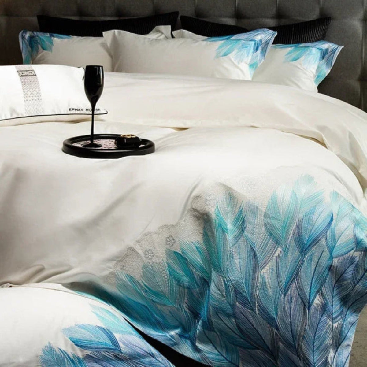 Luxury white Egyptian cotton bedding featuring blue feather gradient embroidery, 4-piece duvet cover set – LINKORI Featherblue