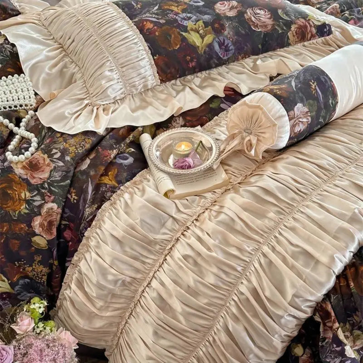Dark vintage floral duvet cover with beige shimmer lace trim, romantic Egyptian cotton bedding – LINKORI Roselace