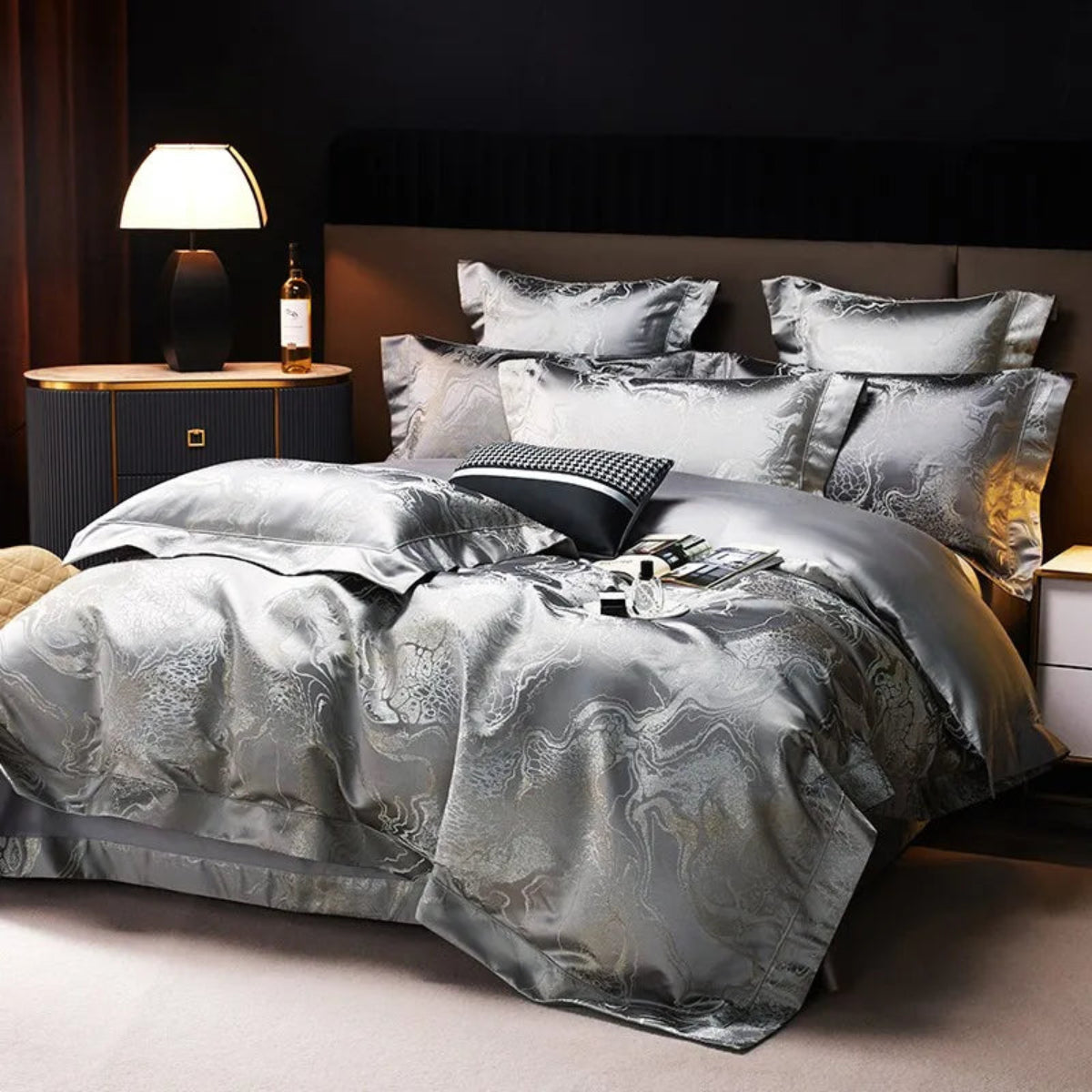 Premium Egyptian cotton duvet cover with silver-grey jacquard dragon and cloud motifs for luxury bedroom