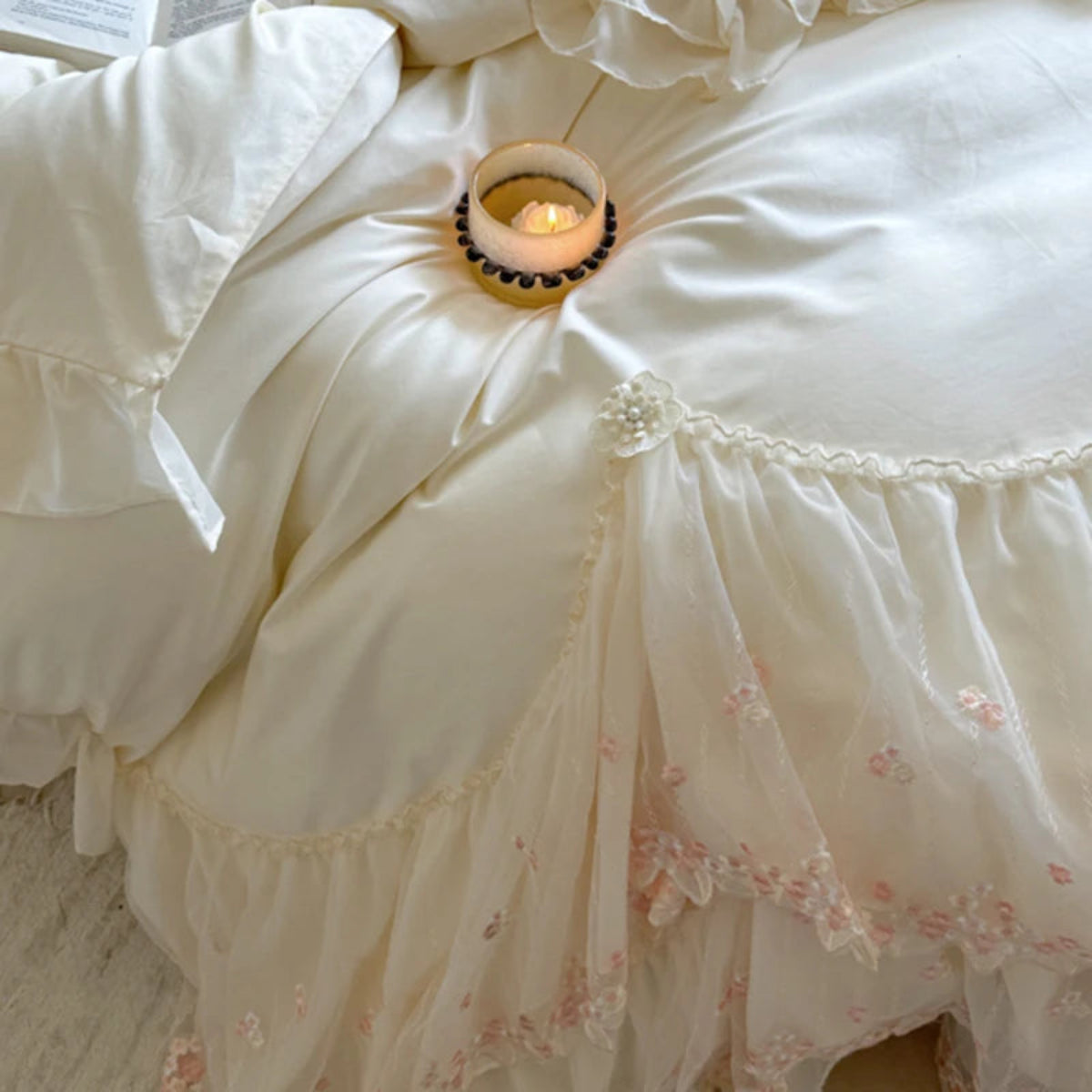 Embroidered floral lace detail with tiny white and pink flowers on sheer scallop — LINKORI Aurace White