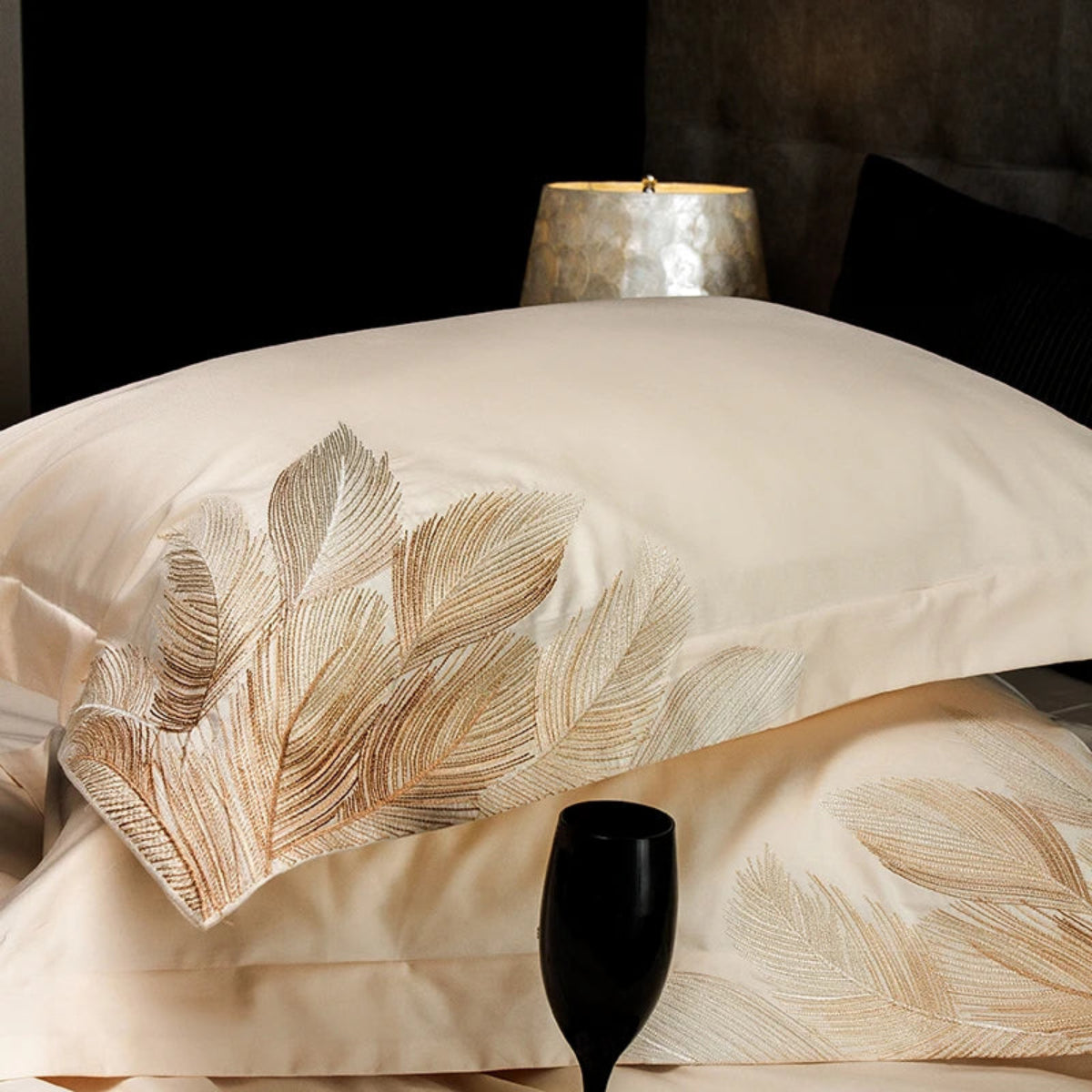 Gold bedding with gold feather embroidery, timeless elegant retreat style duvet cover 4-piece set – LINKORI Feathergold