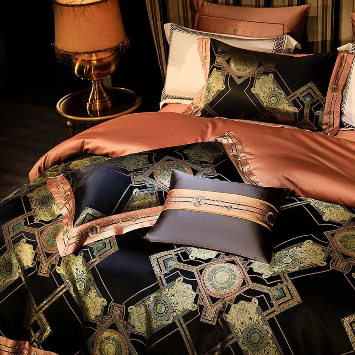 Royal black gold ornate duvet covers luxury baroque satin jacquard 4-piece Egyptian cotton bedroom set