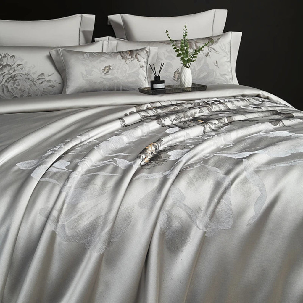 Silver grey floral jacquard bedding in satin & Egyptian cotton – luxury duvet cover set for modern bedrooms | LINKORI Silviora