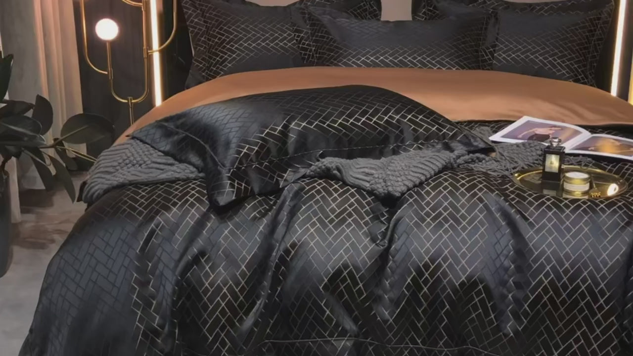 Real Product Video | Black Geometric Satin Duvet Cover Set – Luxury Egyptian Cotton 4-Piece Bedding for Modern Bedrooms | LINKORI Geoleo Black