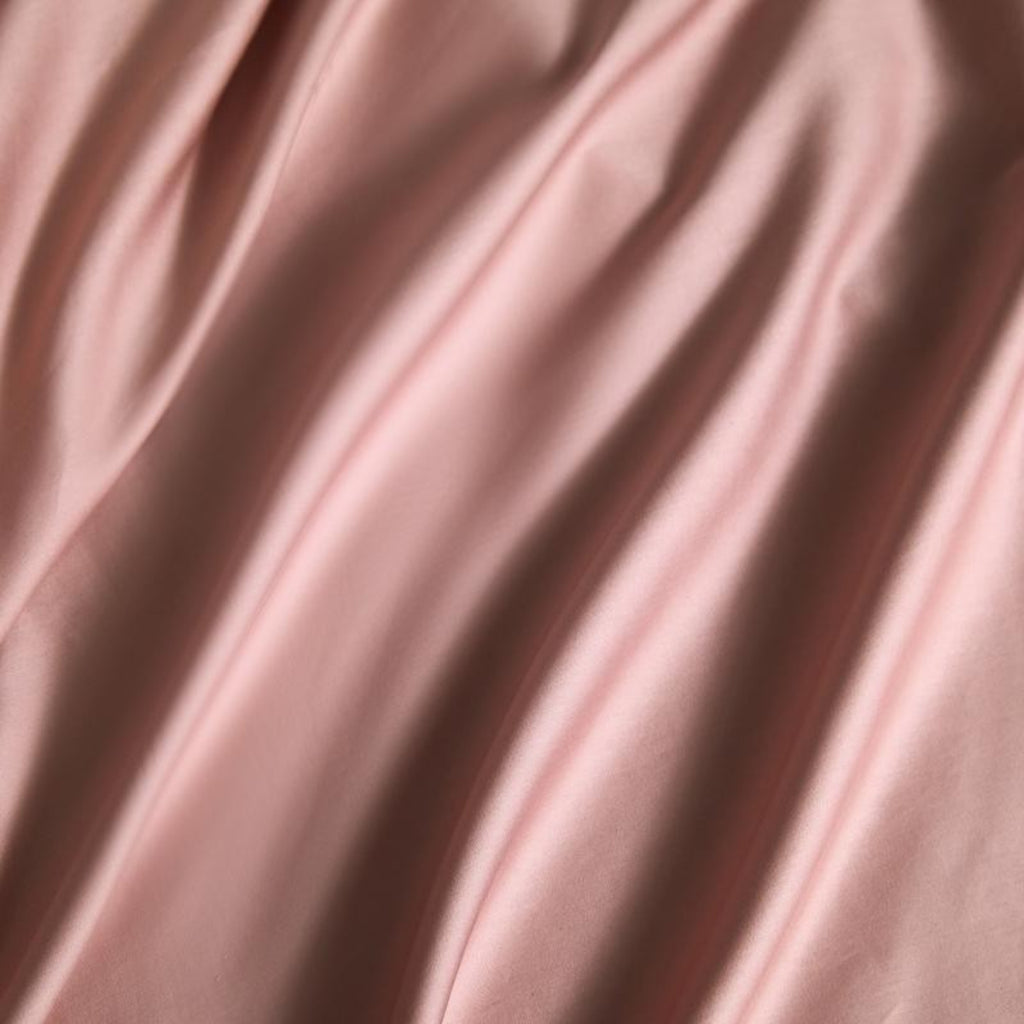 Pink satin duvet cover – silky smooth 600 thread count cotton fabric | LINKORI, fabric close-up
