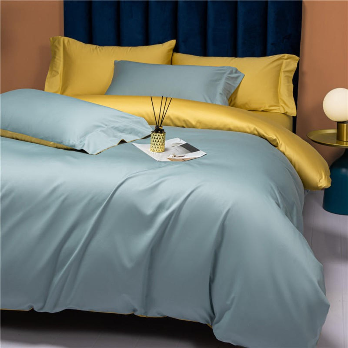 Modern Minimalist Room with LINKORI Reversible Bedding – Dual-Tone Yellow & Sky-Blue Duvet Styling