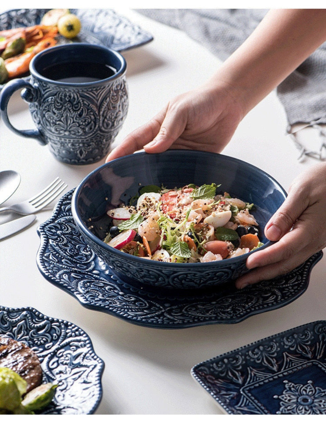 6.5” ceramic bowl from LINKORI Gratique set with food served – ideal for soup, cereal, or salad