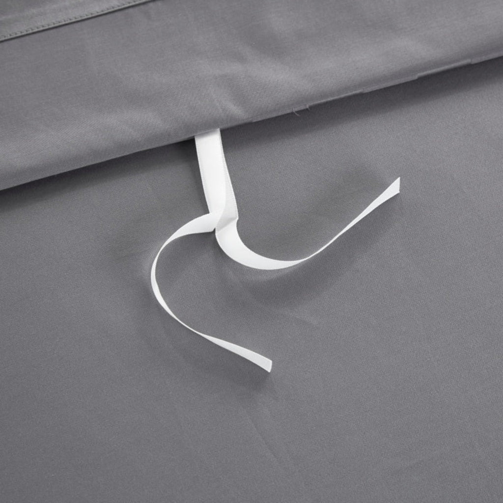 grey duvet cover on matching grey flat sheet Egyptian cotton 4-piece bedding set with stripe detail | LINKORI Gradiol S. Grey