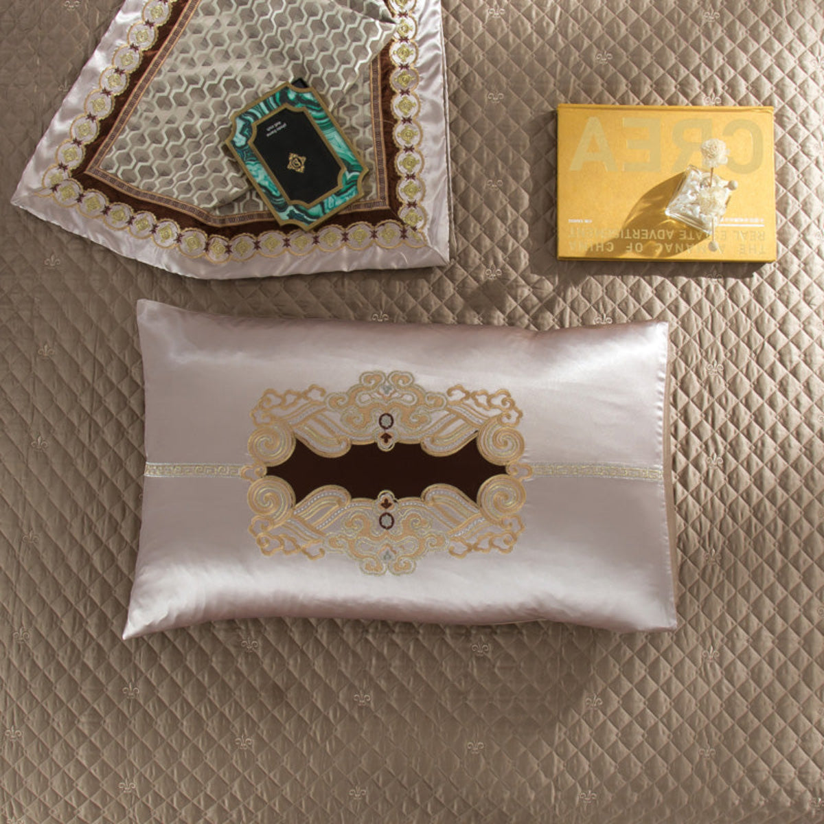 Luxury embroidered pillow detail on baroque-inspired thick bedding layer – satin cotton texture – LINKORI Stapun