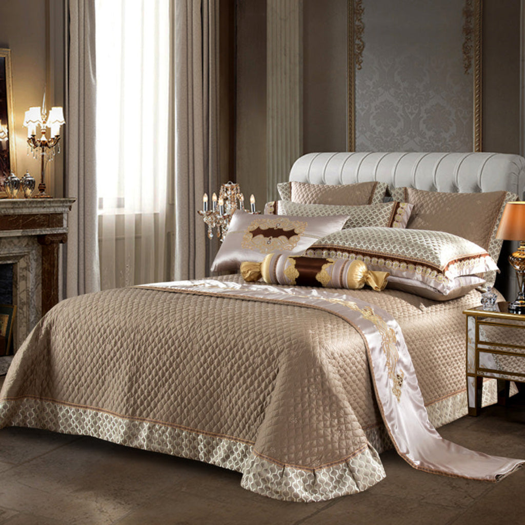 Royal bedding set with thick embroidered bedspread and coordinating pillows in satin jacquard – LINKORI Stapun