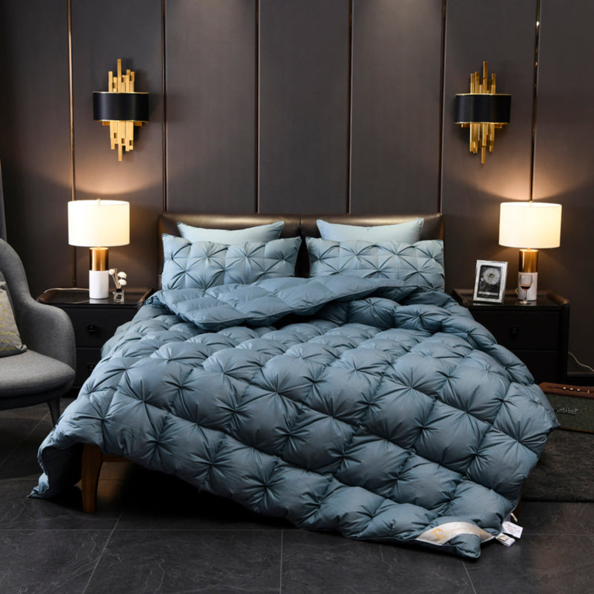 Blue Luxurious Quilted Cotton Goose Down Comforter – Ultra-Soft, Warm & Breathable + FREE Gift! - LINKORI