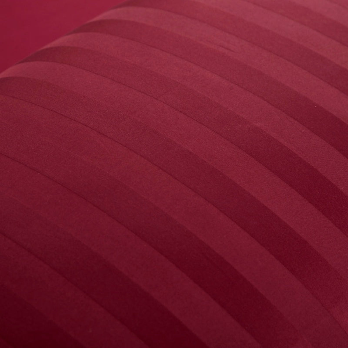 Gradiol S. Red Duvet Cover Set – 100% Egyptian Cotton, Ultra-Soft & Breathable (4-Piece Set) + FREE Gift! - LINKORI