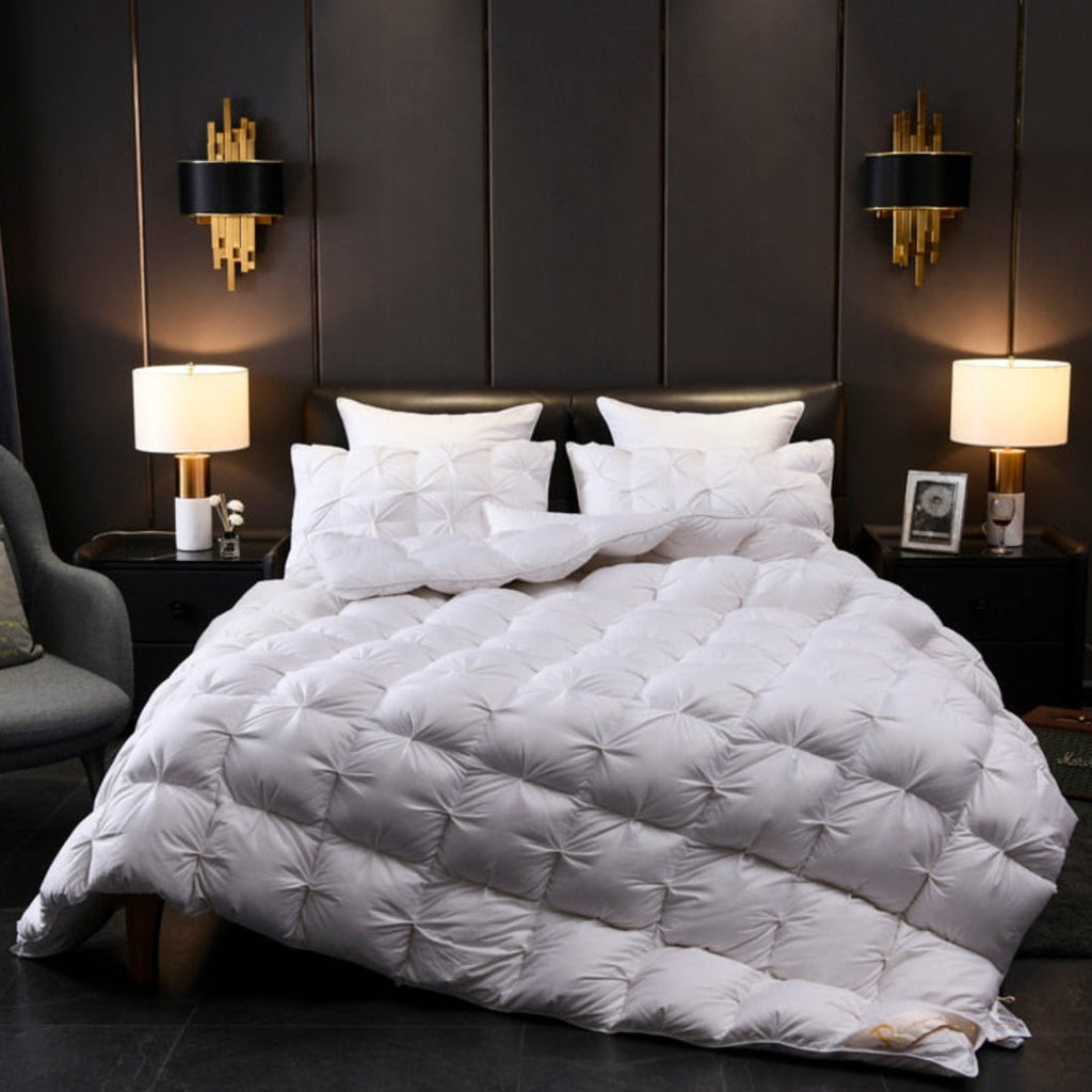 Luxury white goose down comforter with quilted cotton shell in modern bedroom – ultra-soft, breathable, premium bedding for elegant interiors