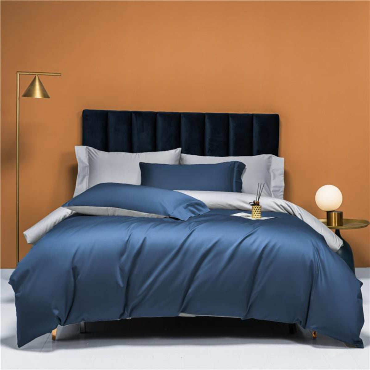 Modern bedroom reversible blue grey duvet cover set 4-piece — 100% Egyptian cotton with 800 thread count hotel softness.