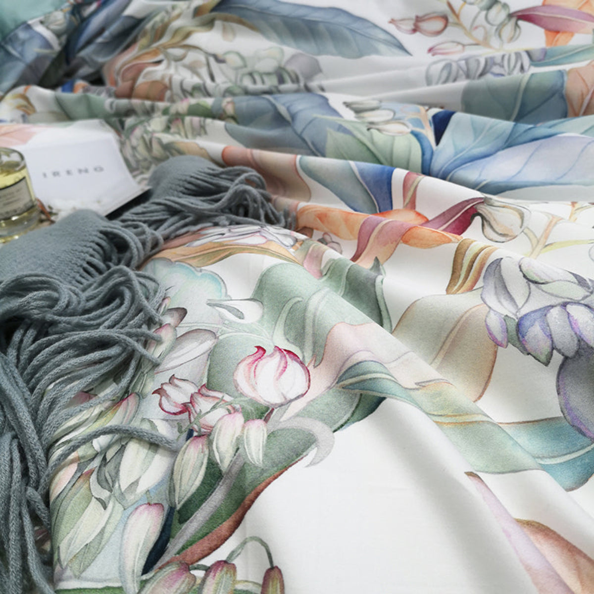 Texture detail of Mintera duvet cover – smooth 500 thread count Egyptian cotton in calming mint green