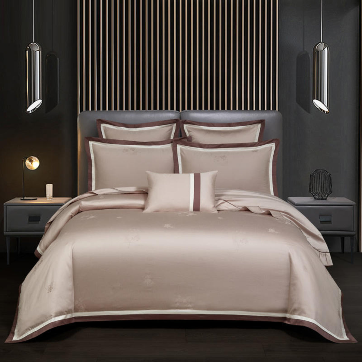 800 Thread Count Egyptian Cotton Duvet Set – Full Bedding Display with Pillows