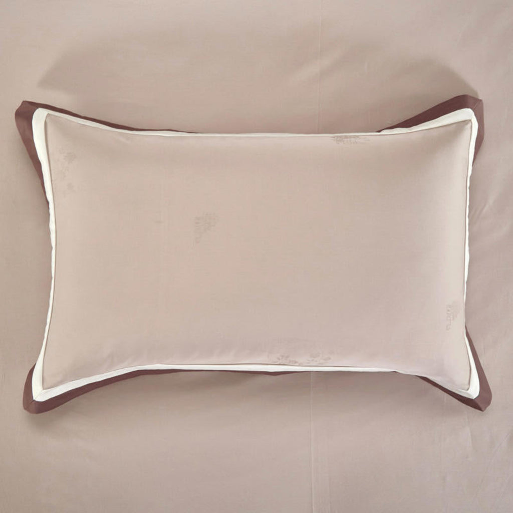 Beige Pink Bedding Detail – Accent Pillows on Egyptian Cotton Flat Sheet