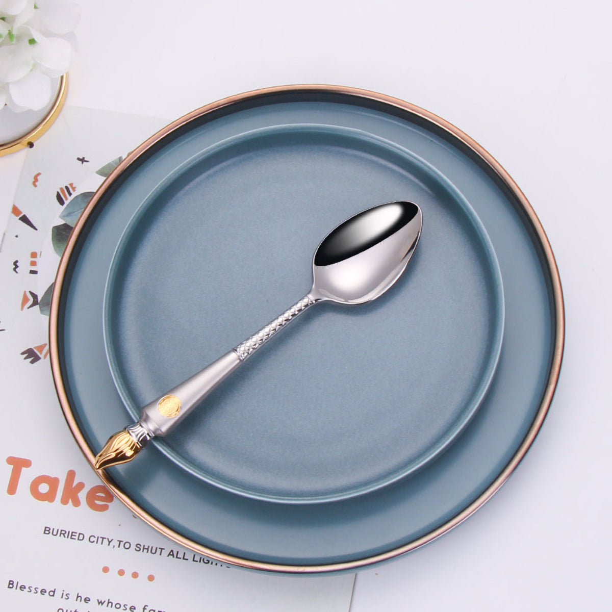 Dinner spoon with Reflective Finish – LINKORI Torph Premium Spoon Set in Silver & Gold